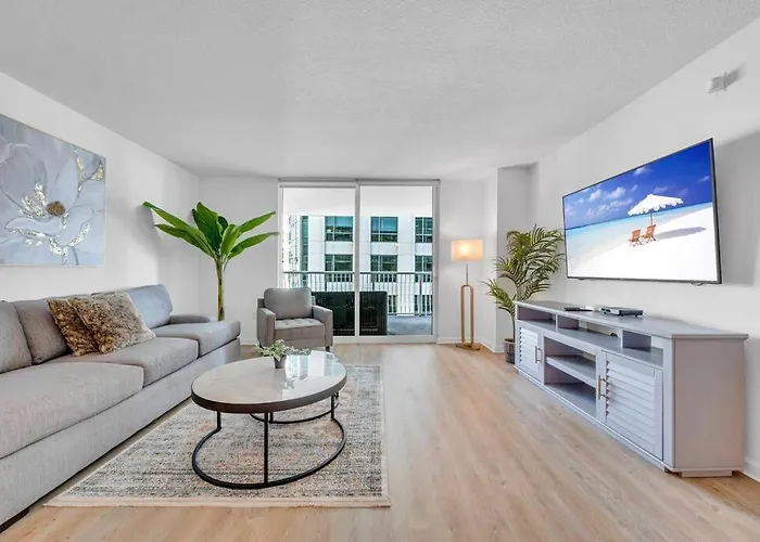 Stunning 1 Bdr 1 Bth • Brickell • Bay & City Views
