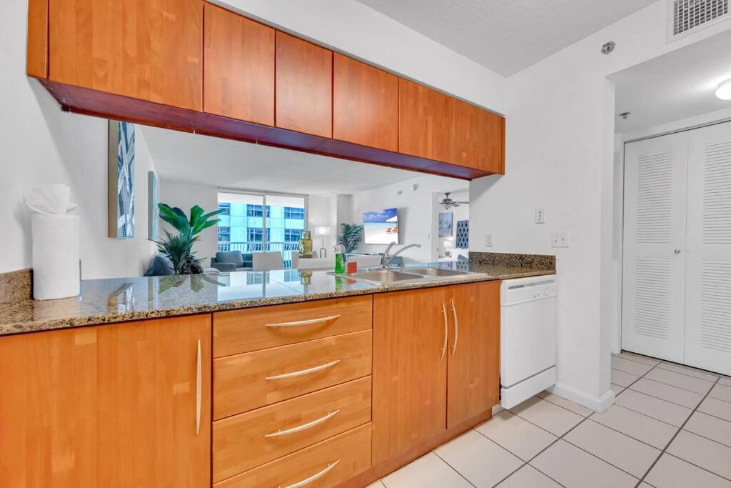 Apartamento Stunning 1 Bdr 1 Bth • Brickell • Bay & Views *